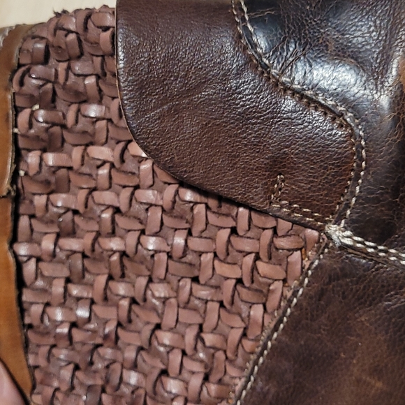 PAKROS Exquisite Leather Ankle Boots - Picture 7 of 10
